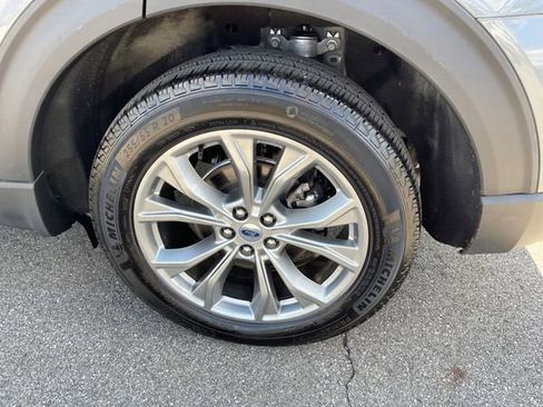 Used 2023 Ford Explorer XLT w/ Equipment Group 202A AWD/4WD image 46