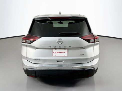 Used 2024 Nissan Rogue S AWD/4WD image 8