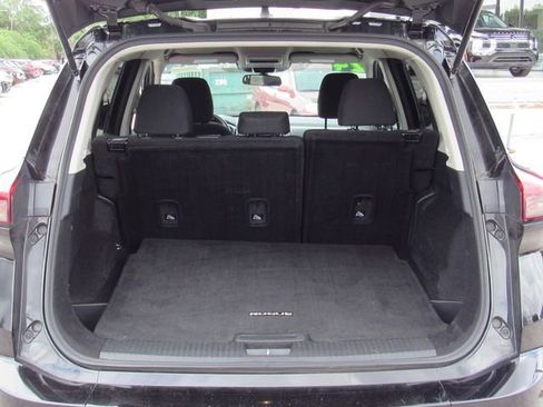 Used 2024 Nissan Rogue S image 5