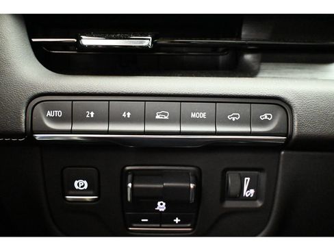 Certified 2024 Cadillac Escalade Sport w/ LPO, ONYX Package AWD/4WD image 45