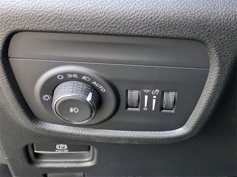 New 2026 Jeep Grand Cherokee Limited image 13