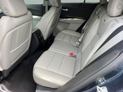 Used 2020 Cadillac XT4 Premium Luxury FWD image 21