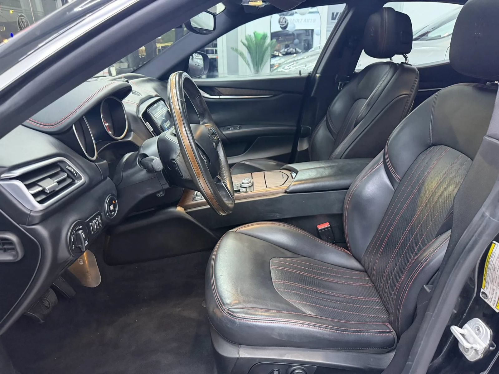 Used 2017 Maserati Ghibli w/ Luxury Package RWD image 7