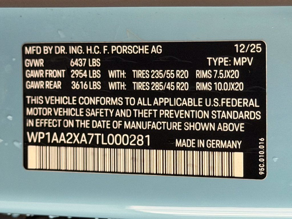 Used 2026 Porsche Macan 4 Electric AWD/4WD image 26
