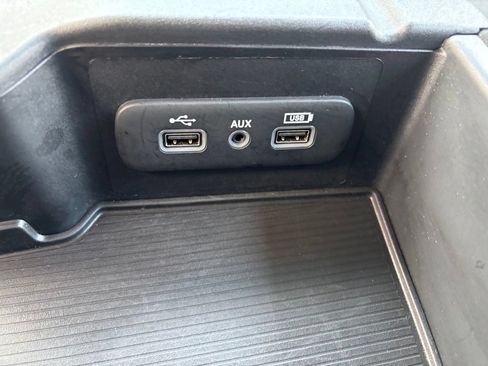 Used 2024 RAM 1500 Classic SLT AWD/4WD image 24