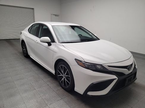 Used 2023 Toyota Camry SE image 13