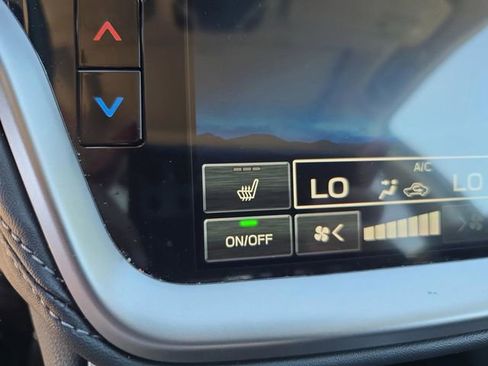 Certified 2025 Subaru Outback Limited w/ Tech Package 3 AWD/4WD image 19
