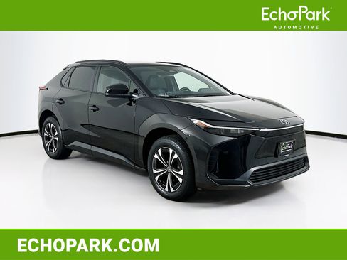 Used 2023 Toyota bZ4X XLE w/ Weather Package image 1