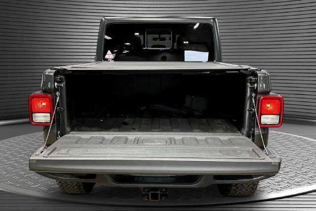 Used 2021 Jeep Gladiator Overland w/ Popular Equipment Package AWD/4WD image 7