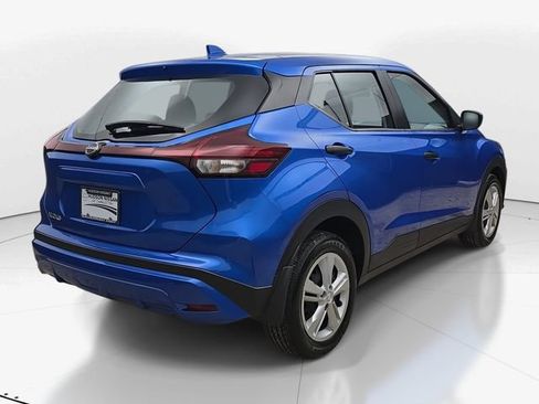 Used 2025 Nissan Kicks Play S FWD image 6