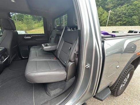 Used 2025 GMC Sierra 2500 SLT AWD/4WD image 33