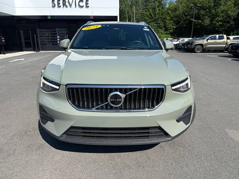 Used 2024 Volvo XC40 B5 Core AWD/4WD image 8