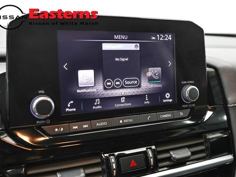 Used 2025 Nissan Pathfinder SV FWD image 18