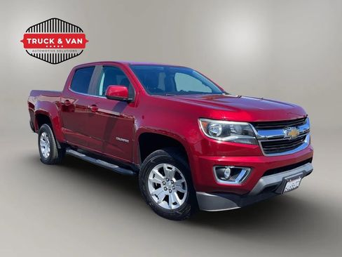 Used 2019 Chevrolet Colorado LT w/ LT Convenience Package RWD image 8