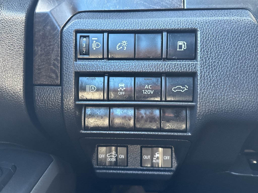 Used 2024 Toyota Tacoma Limited AWD/4WD image 34