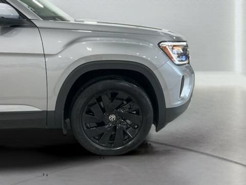 Used 2026 Volkswagen Atlas SE AWD/4WD image 32