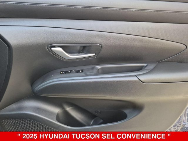 Used 2025 Hyundai Tucson SEL AWD/4WD image 37