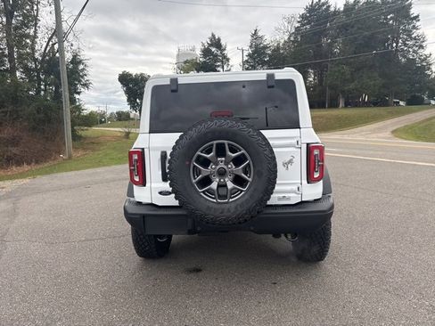 New 2025 Ford Bronco Badlands image 8