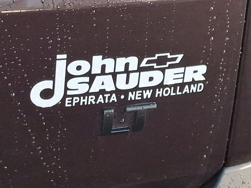 Used 2023 Chevrolet Traverse LT w/ Midnight/Sport Edition image 32