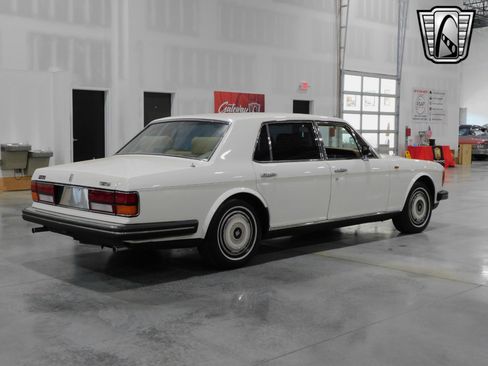 Used 1986 Rolls-Royce Silver Spur image 4