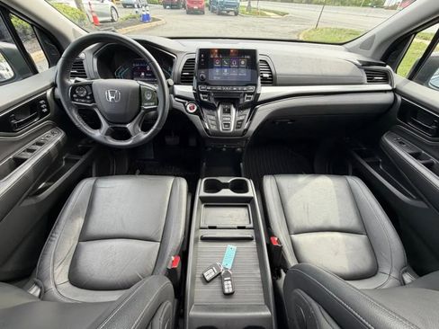 Used 2023 Honda Odyssey Touring image 18