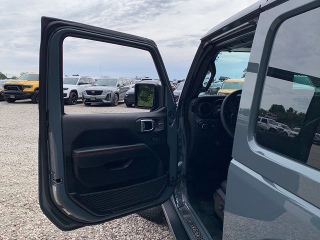 Used 2024 Jeep Wrangler Rubicon AWD/4WD image 21