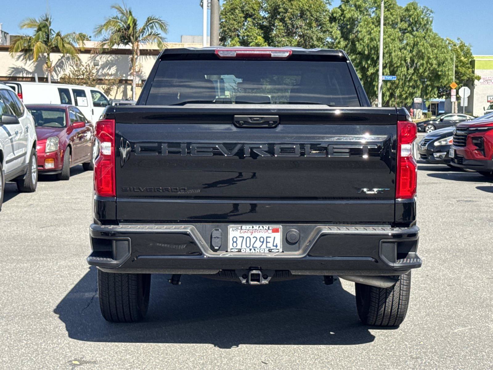 Used 2025 Chevrolet Silverado 1500 RST w/ LPO, Dark Essentials Package RWD image 6