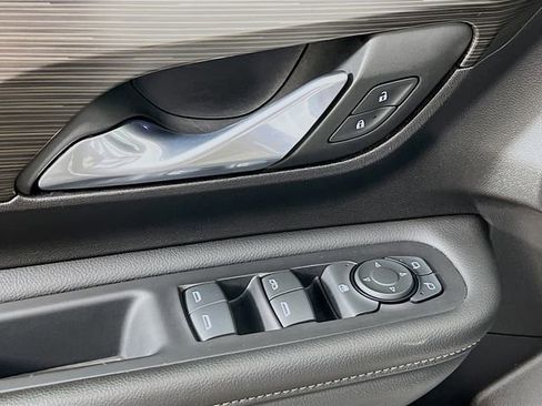 Used 2024 GMC Terrain SLE image 9