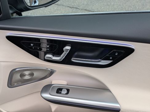 Certified 2025 Mercedes-Benz C 300 4MATIC Sedan image 38