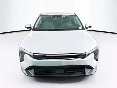 Used 2025 Kia K4 LXS image 2