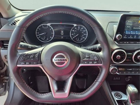 Used 2022 Nissan Sentra SR w/ Electronics Package FWD image 23