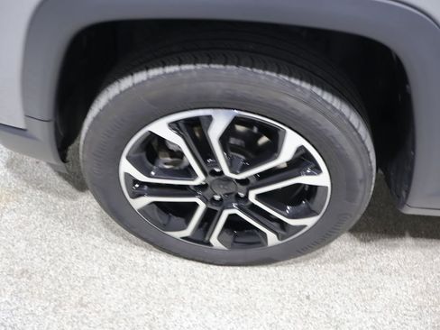 Used 2022 Jeep Compass Limited AWD/4WD image 9