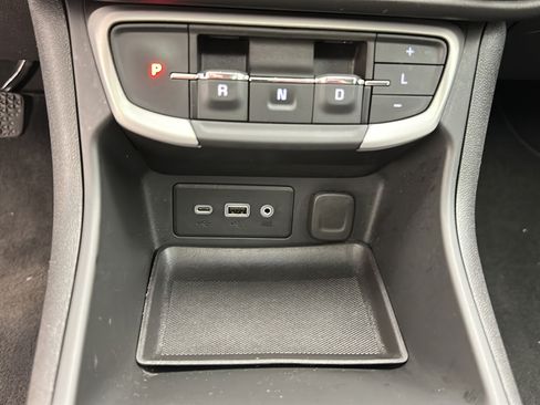 Used 2023 GMC Terrain SLE w/ Driver Convenience Package AWD/4WD image 19