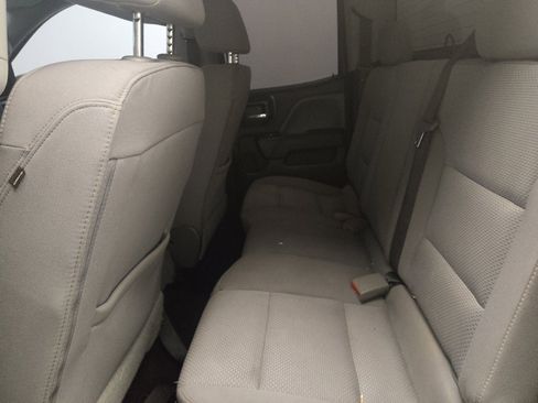 Used 2018 Chevrolet Silverado 1500 Custom w/ Custom Value Package RWD image 18
