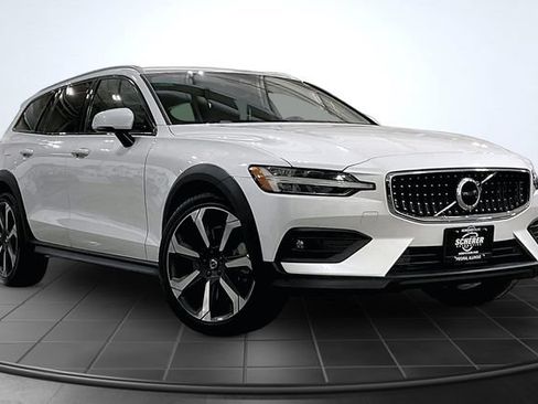 Certified 2021 Volvo V60 T5 Cross Country w/ Climate Package AWD/4WD image 14