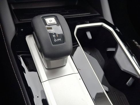 New 2026 Mitsubishi Outlander SE image 7