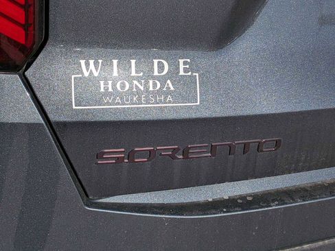 Used 2025 Kia Sorento SX Prestige image 12