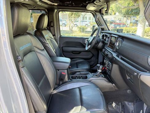 Used 2023 Jeep Wrangler Unlimited Rubicon 4xe image 35
