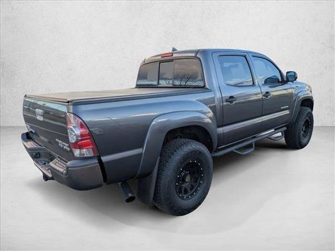 Used 2015 Toyota Tacoma PreRunner w/ SR5 Package image 5