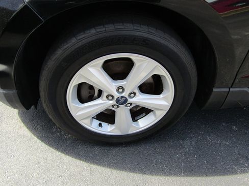 Used 2016 Ford Edge SE AWD/4WD image 13