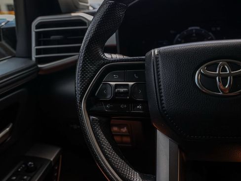 Used 2024 Toyota Tundra Limited AWD/4WD image 25