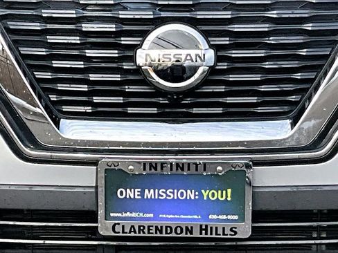 Used 2021 Nissan Rogue SV image 12