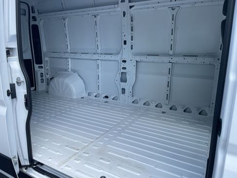 Used 2026 RAM ProMaster 2500 w/ Convenience Group FWD image 3