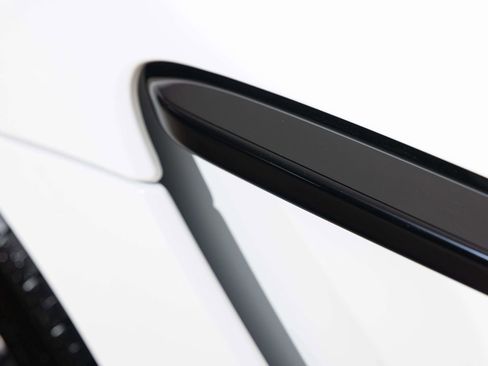 New 2026 Aston Martin DBX 707 image 9