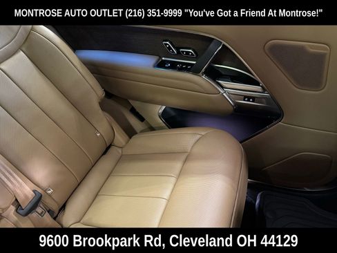 Used 2022 Land Rover Range Rover Long Wheelbase SE image 33