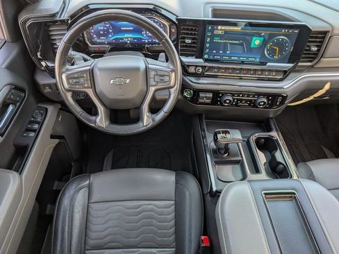 Used 2022 Chevrolet Silverado 1500 ZR2 image 6