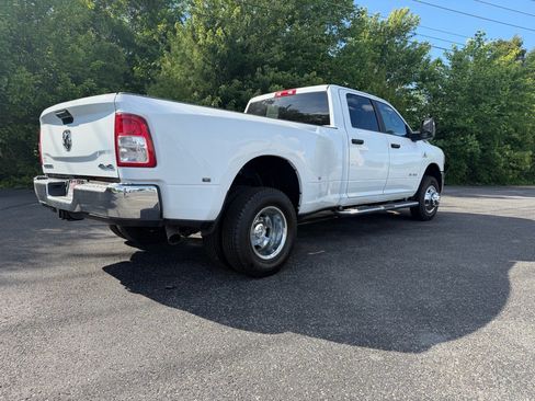 Used 2024 RAM 3500 Big Horn AWD/4WD image 14