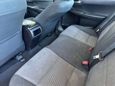 Used 2016 Toyota Camry LE FWD image 23