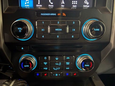 Used 2018 Ford F150 Raptor w/ Equipment Group 802A Luxury image 30