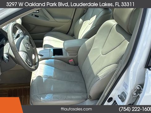 Used 2009 Toyota Camry Hybrid image 24